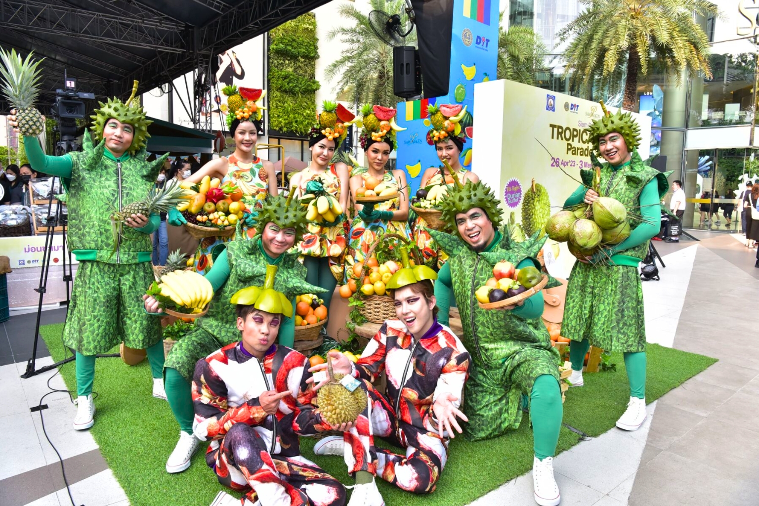 สัมผัสความมหัศจรรย์ของผลไม้เมืองร้อนในงาน Siam Paragon Tropical Fruit Parade 2025!